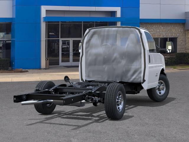 2025 Chevrolet Express Cutaway 3500 Base