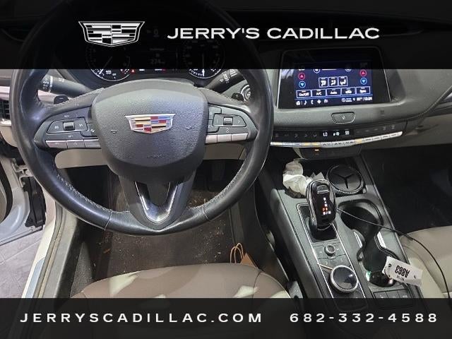 2021 Cadillac XT4 FWD Luxury