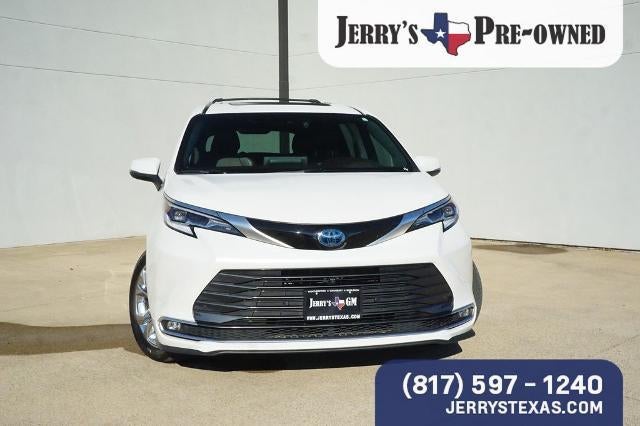 2023 Toyota Sienna Platinum