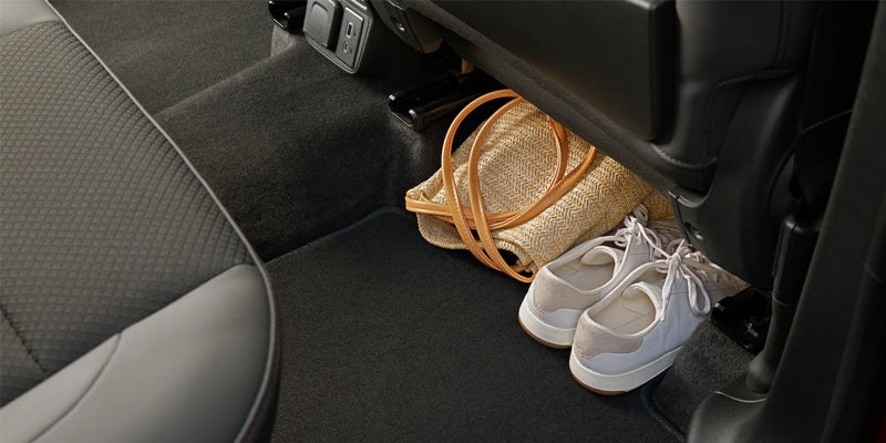 2023 Chevrolet Trailblazer shoes placed below seat img