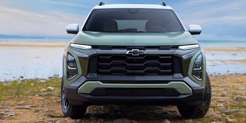 2025 Chevrolet Equinox front side view img