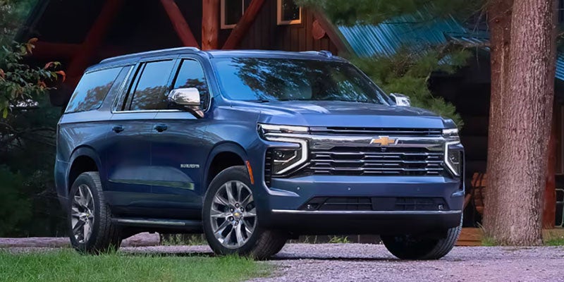 2025 Chevrolet Suburban righ side img