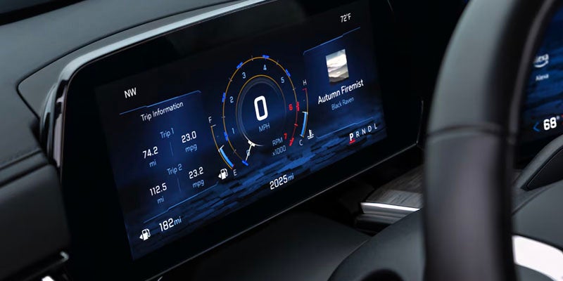 2025 Chevrolet Tahoe touchscreen img